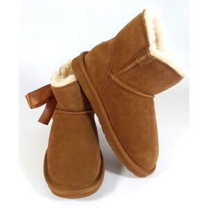 Boys Slippers . Size: 11Y . Amelia Youth ........ Pawz by Bearpaw
